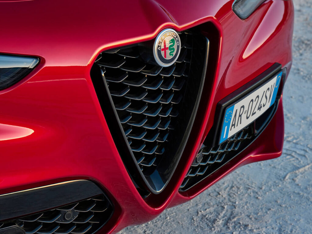 Alfa Romeo Stelvio a Bologna e Ferrara 3 Alfa Romeo Stelvio a Bologna e Ferrara