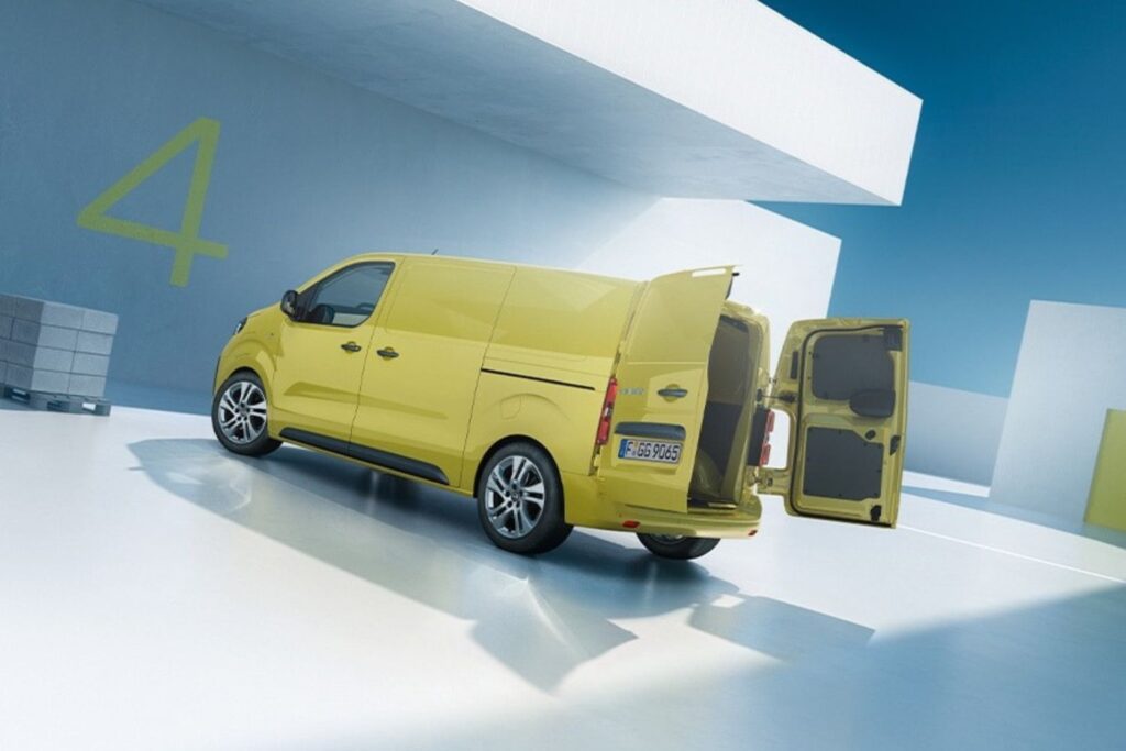 Opel Vivaro a Bologna 1 opel vivaro electric ghedini bologna