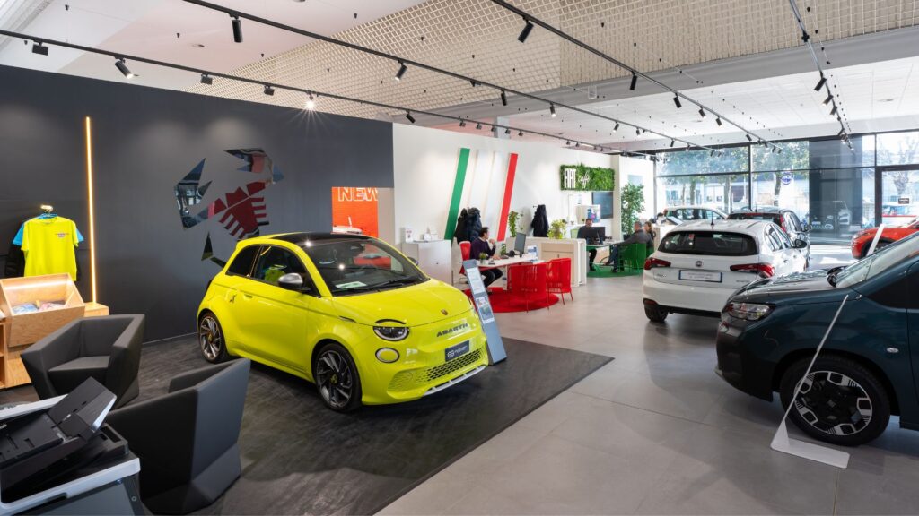 Salone Vendita Nuovo (Bologna Roveri) 27 bologna roveri via elettricista ghedini 19