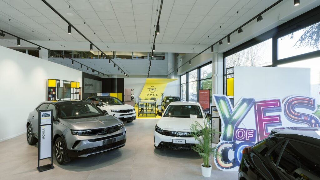 Salone Vendita Nuovo (Bologna Roveri) 18 bologna roveri via elettricista ghedini 24