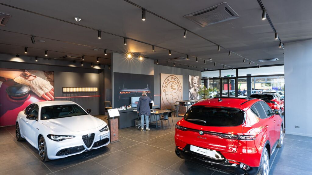 Salone Vendita Nuovo (Bologna Roveri) 20 bologna roveri via elettricista ghedini 28