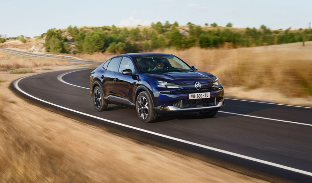 Citroën C4 e C4 X: il nuovo design che evolve la gamma 1 Nuove Citroen C4 e C4X 2025 a Bologna
