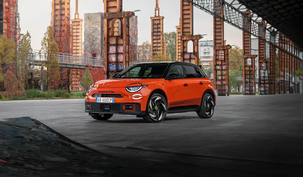 abarth 600e arancione competizione edizione speciale milano cortina 2026