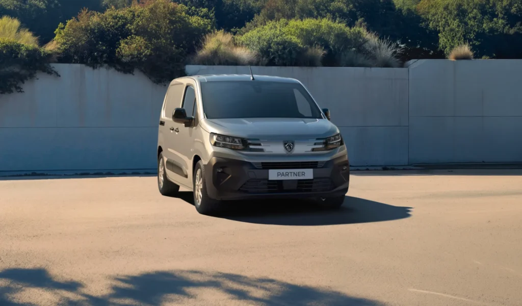 30 anni di Peugeot Partner e 10 anni di Peugeot Traveller 1 30 anni di Peugeot Partner e 10 anni di Peugeot Traveller