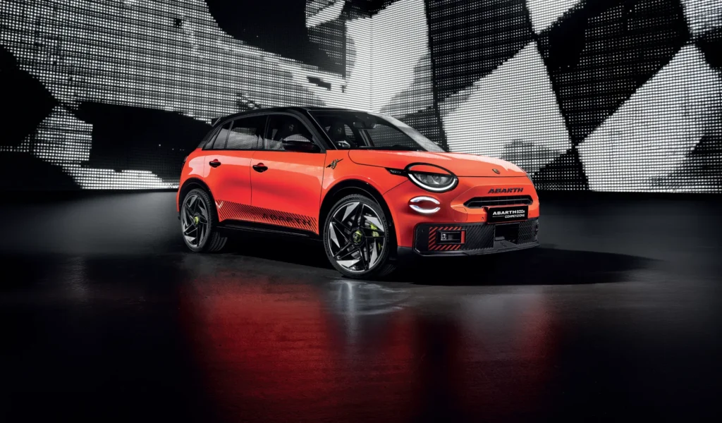 Abarth 600e Competizione: la vettura elettrica più potente della storia Abarth, disponibile da Gruppo Ghedini 1 Abarth 600e Competizione
