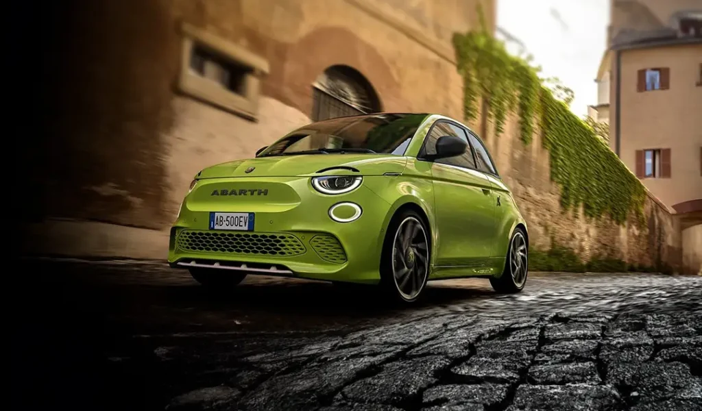 Pneumatici Abarth: suggerimenti e manutenzione per prestazioni da pista a Bologna e Ferrara 1 abarth 500e